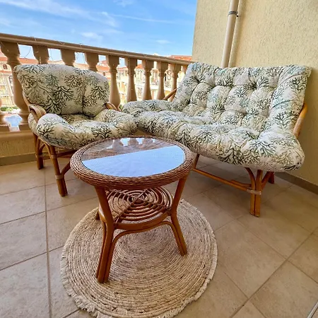 شقة Nancy Sea Escape - Pool & Sea View