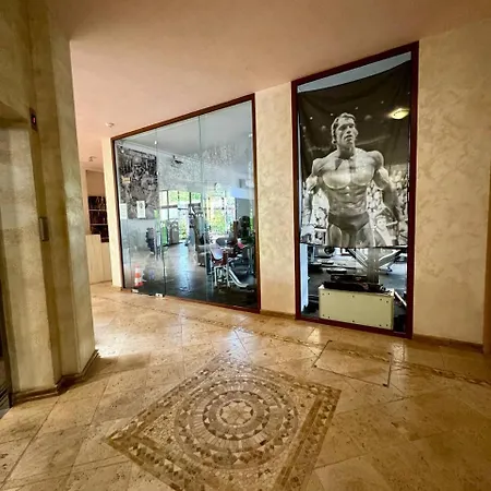 Nancy Sea View Апартамент *