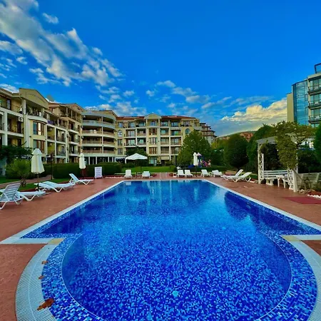 Nancy Sea View Свети Влас