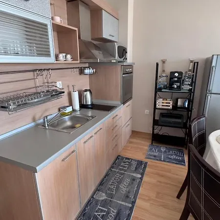 Nancy Sea View Апартамент Свети Влас