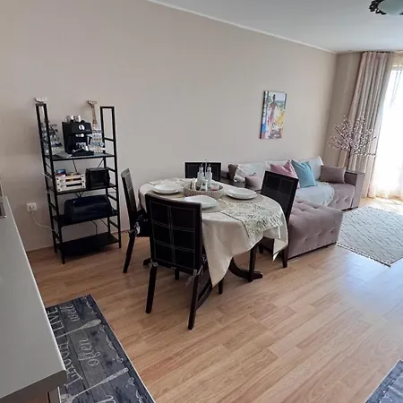 Nancy Sea View Апартамент