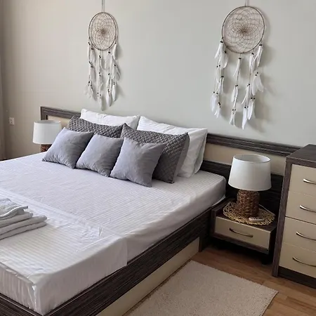 Nancy Sea View Свети Влас